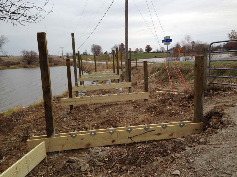 The cross supports for the deck have been installed (Mon, Nov 11).