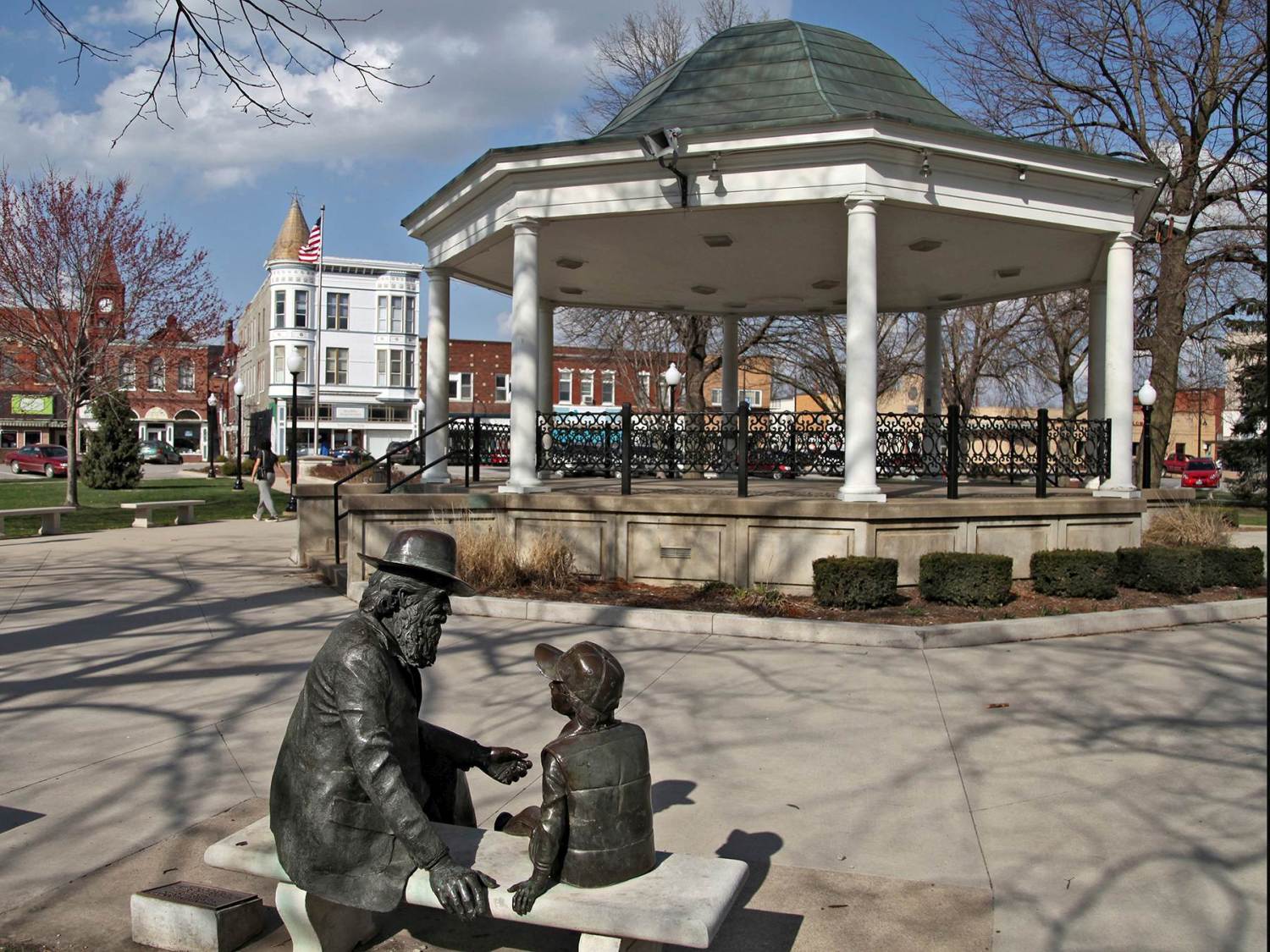 Coop Statue in Central Park, Fairfield IA