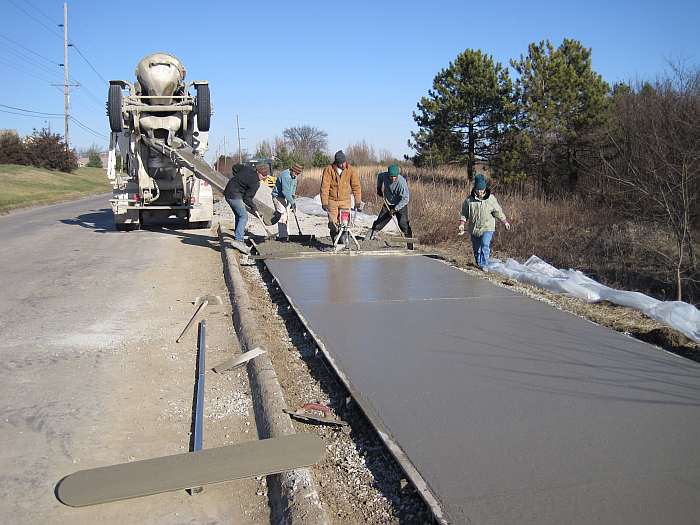 The last bit for this year is being poured.   12/05/09