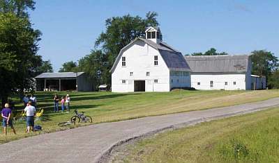 Iowa DOT Trail near Maasdam Barns