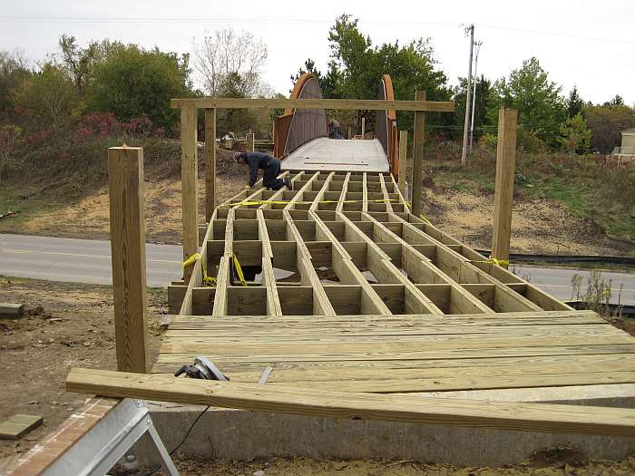 10/10/09.   The spacers between the joists are in place.