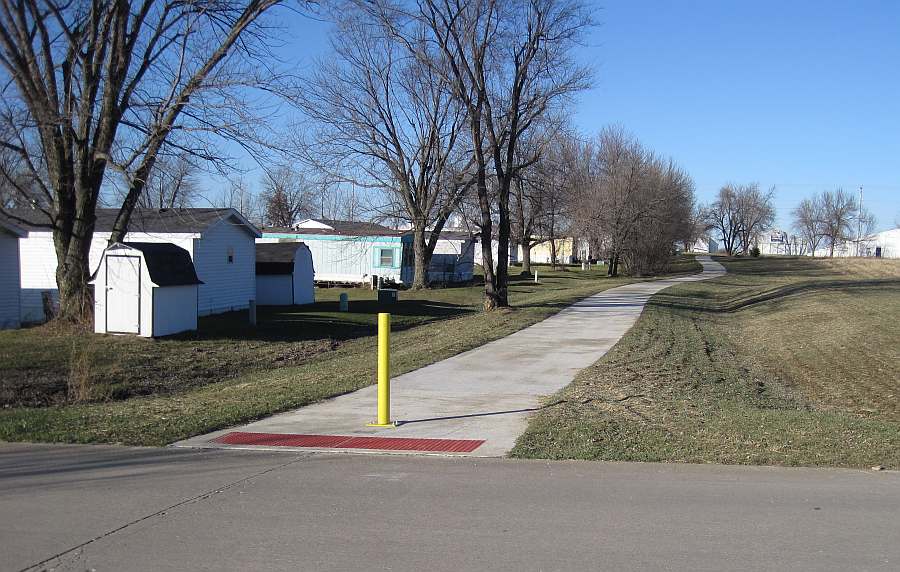 Looking north from Briggs Ave toward Grimes Ave.